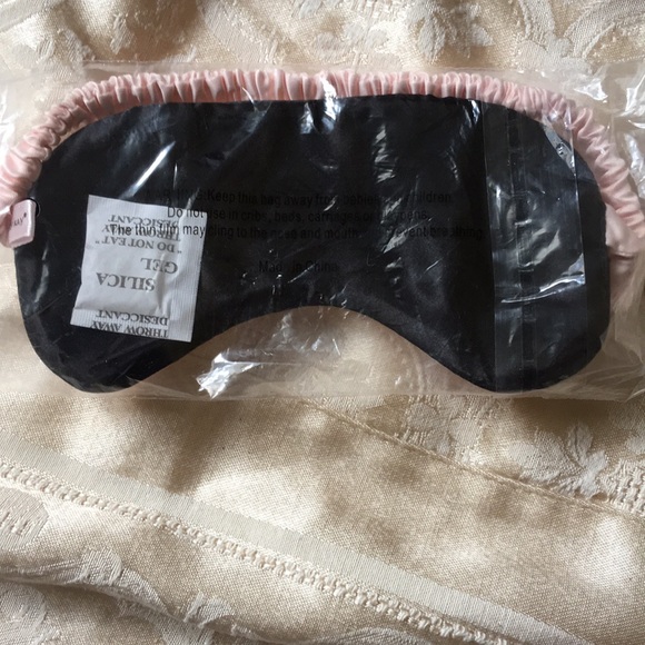 Sleeping Mask - Picture 3 of 3